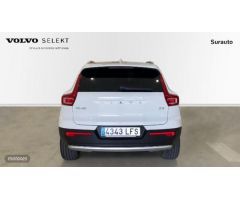 Volvo XC40 XC40 D3 Momentum Manual de 2020 con 43.902 Km por 26.000 EUR. en Cadiz