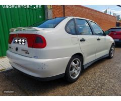 Seat Cordoba 1.6 i Dreams 75 CV de 1999 con 153.000 Km por 1.452 EUR. en Madrid