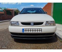 Seat Cordoba 1.6 i Dreams 75 CV de 1999 con 153.000 Km por 1.452 EUR. en Madrid
