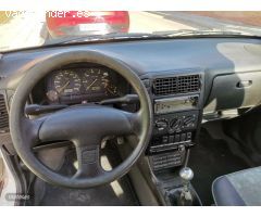 Seat Cordoba 1.6 i Dreams 75 CV de 1999 con 153.000 Km por 1.452 EUR. en Madrid