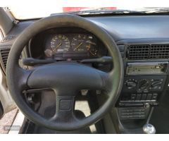Seat Cordoba 1.6 i Dreams 75 CV de 1999 con 153.000 Km por 1.452 EUR. en Madrid