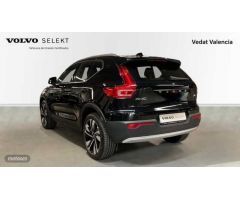 Volvo XC40 2.0 B4 G PLUS BRIGHT AUTO 4WD 197 5P de 2023 con 14.629 Km por 44.900 EUR. en Valencia