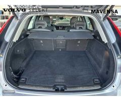 Volvo XC 60 XC60 Plus, B4 (gasolina), Gasolina, Bright de 2023 con 22.452 Km por 47.900 EUR. en Bada