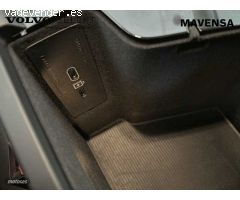 Volvo XC 60 XC60 Plus, B4 (gasolina), Gasolina, Bright de 2023 con 22.452 Km por 47.900 EUR. en Bada