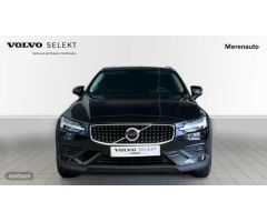 Volvo V 60 V60 Cross Country Core, B4 (diesel) AWD, Diesel de 2023 con 28.875 Km por 45.900 EUR. en