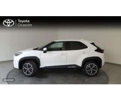 Toyota Yaris Cross 120h Style de 2023 con 4.882 Km por 27.490 EUR. en MADRID