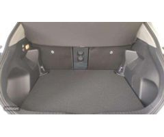 Toyota Yaris Cross 120h Style de 2023 con 4.882 Km por 27.490 EUR. en MADRID