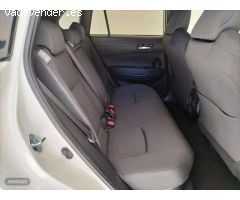 Toyota Corolla Cross Hybrid 1.8 Style de 2023 con 12.029 Km por 34.900 EUR. en MADRID