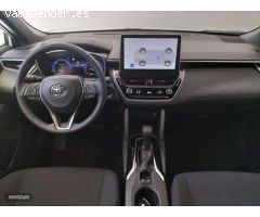 Toyota Corolla Cross Hybrid 1.8 Style de 2023 con 12.029 Km por 34.900 EUR. en MADRID