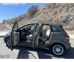 Mercedes Clase B B 180 d de 2009 con 420.000 Km por 6.500 EUR. en Las Palmas