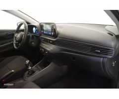 Hyundai i20 1.0 TGDI Klass 100 de 2023 con 6.377 Km por 18.450 EUR. en Alava