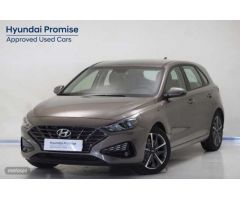 Hyundai i30 1.5 DPI Klass SLX 110 de 2023 con 13.384 Km por 19.600 EUR. en Huelva