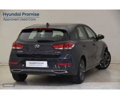 Hyundai i30 1.5 DPI Klass SLX 110 de 2023 con 10.753 Km por 19.995 EUR. en Alava