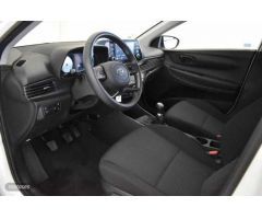 Hyundai i20 1.0 TGDI Tecno 100 de 2022 con 5.000 Km por 19.000 EUR. en Cadiz