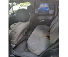 Citroen C3 HDI 70CV ITV PARA 12 MESES de 2005 con 260.000 Km por 1.975 EUR. en Madrid