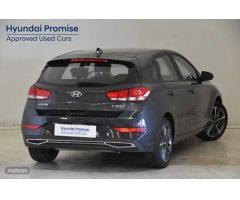Hyundai i30 1.5 DPI Klass SLX 110 de 2023 con 18.204 Km por 19.500 EUR. en Barcelona