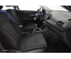 Hyundai i30 1.5 DPI Klass SLX 110 de 2023 con 18.204 Km por 19.500 EUR. en Barcelona
