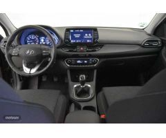 Hyundai i30 1.5 DPI Klass SLX 110 de 2023 con 18.204 Km por 19.500 EUR. en Barcelona