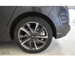 Hyundai i30 1.5 DPI Klass SLX 110 de 2023 con 18.204 Km por 19.500 EUR. en Barcelona