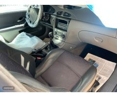 Renault Laguna 2.2 dci 150cv 6 velocidades expression 5 puertas de 2003 con 259.000 Km por 3.100 EUR