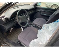 Audi 100 2.3 E de 1992 con 288.000 Km por 2.800 EUR. en Lugo