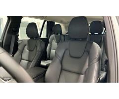 Volvo XC 90 XC90 Core, B5 (diesel) AWD, Diesel, 7 Asientos de 2023 con 26.319 Km por 59.500 EUR. en