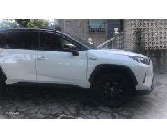 Toyota RAV 4 Feel de 2020 con 95.500 Km por 29.500 EUR. en Madrid
