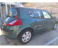 Renault Megane Confort Authentique 1.5DCI100 de 2004 con 246.100 Km por 1.200 EUR. en Malaga