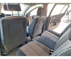 Renault Megane Confort Authentique 1.5DCI100 de 2004 con 246.100 Km por 1.200 EUR. en Malaga