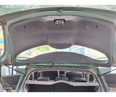 Renault Megane Confort Authentique 1.5DCI100 de 2004 con 246.100 Km por 1.200 EUR. en Malaga