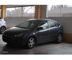 Ford Focus 1.8 TDCi 115CV Guia de 2008 con 199.000 Km por 3.500 EUR. en Teruel