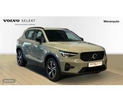 Volvo XC40 XC40 Plus, B3 mild hybrid, Gasolina, Dark de 2023 con 27.743 Km por 37.600 EUR. en A Coru