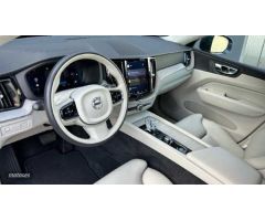 Volvo XC 60 XC60 Inscription, B4 mild hybrid (gasolina) de 2022 con 14.740 Km por 43.900 EUR. en Mal