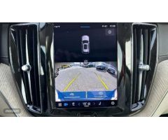 Volvo XC 60 XC60 Inscription, B4 mild hybrid (gasolina) de 2022 con 14.740 Km por 43.900 EUR. en Mal