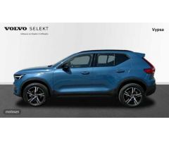 Volvo XC40 XC40 Plus, B3 mild hybrid, Gasolina, Dark de 2023 con 20.936 Km por 37.900 EUR. en Cordob