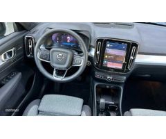 Volvo XC40 XC40 Plus, B3 mild hybrid, Gasolina, Dark de 2023 con 20.936 Km por 37.900 EUR. en Cordob