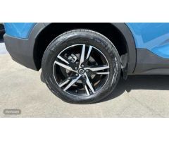 Volvo XC40 XC40 Plus, B3 mild hybrid, Gasolina, Dark de 2023 con 20.936 Km por 37.900 EUR. en Cordob