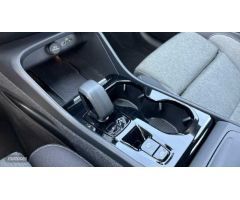 Volvo XC40 XC40 Plus, B3 mild hybrid, Gasolina, Dark de 2023 con 20.936 Km por 37.900 EUR. en Cordob