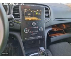 Renault Megane berlina con porton 1.5 BLUE DCI LIMITED 70KW 95 5P de 2019 con 65.424 Km por 15.500 E