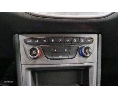 Opel Astra FAMILIAR 1.6 CDTI SELECTIVE PRO 110CV 5P de 2019 con 79.777 Km por 13.500 EUR. en Sevilla