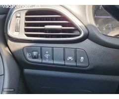 Hyundai i30 1.6 CRDI KLASS 95CV 5P de 2018 con 38.569 Km por 13.900 EUR. en Sevilla