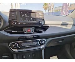 Hyundai i30 1.6 CRDI KLASS 95CV 5P de 2018 con 38.569 Km por 13.900 EUR. en Sevilla