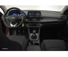 Hyundai i30 1.5 DPI Klass SLX 110 de 2023 con 16.460 Km por 19.490 EUR. en Cadiz