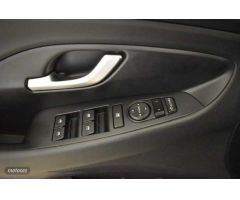 Hyundai i30 1.5 DPI Klass SLX 110 de 2023 con 16.460 Km por 19.490 EUR. en Cadiz