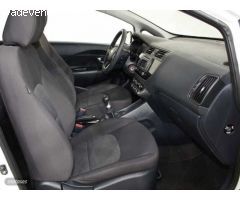Kia Rio 1.2 CVVT Concept de 2015 con 71.900 Km por 9.990 EUR. en Cadiz