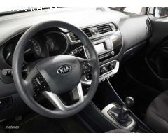Kia Rio 1.2 CVVT Concept de 2015 con 71.900 Km por 9.990 EUR. en Cadiz