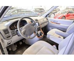 Kia Carnival 2.9 Crdi Lx de 2004 con 194.693 Km por 3.990 EUR. en Madrid