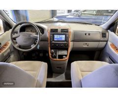 Kia Carnival 2.9 Crdi Lx de 2004 con 194.693 Km por 3.990 EUR. en Madrid