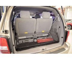 Kia Carnival 2.9 Crdi Lx de 2004 con 194.693 Km por 3.990 EUR. en Madrid