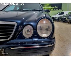 Mercedes Clase E 320 cdi de 2002 con 250.000 Km por 4.500 EUR. en Sevilla